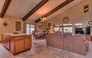 Spacious Sunriver Retreat Near the Deschutes River - Sunriver, Oregon