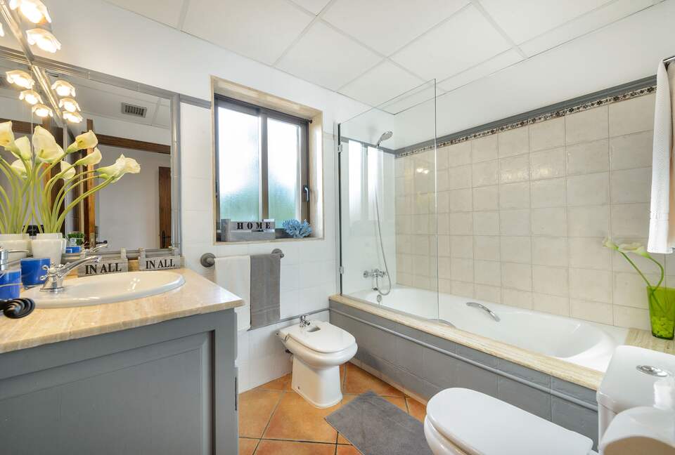 Elegant Four-Bedroom Villa in Ibiza’s Peaceful Heart - Ibiza, Spain