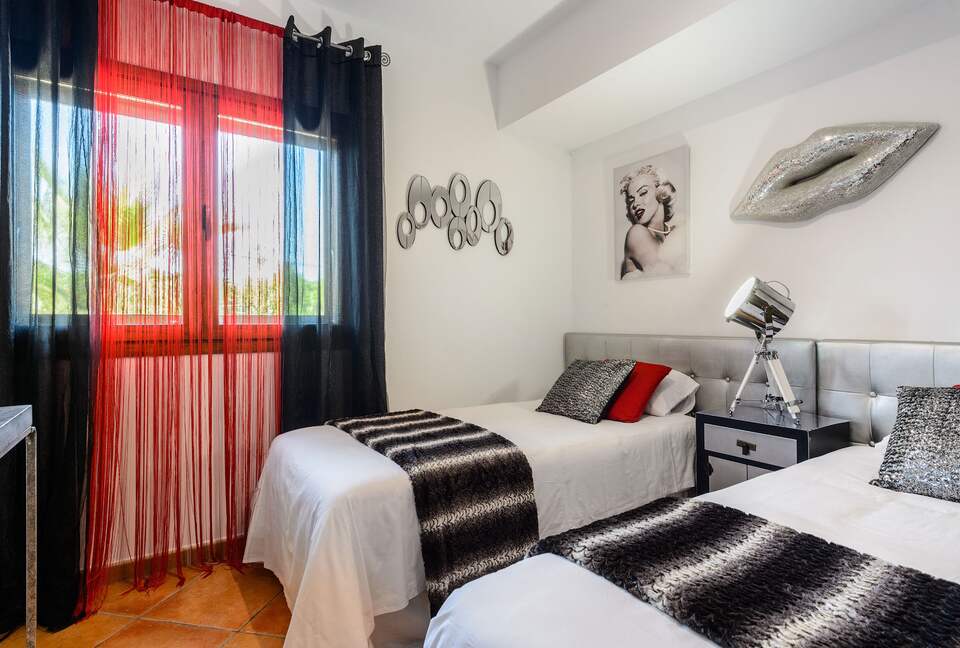 Elegant Four-Bedroom Villa in Ibiza’s Peaceful Heart - Ibiza, Spain