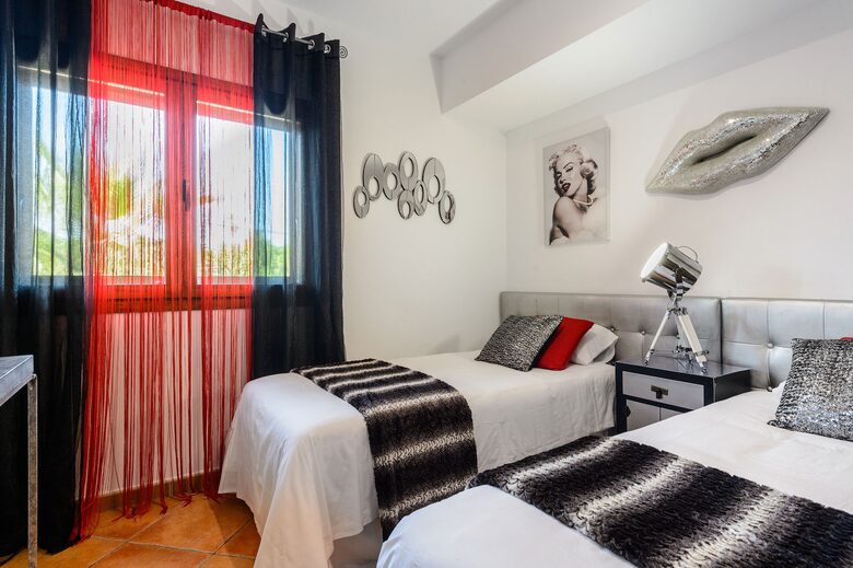 Elegant Four-Bedroom Villa in Ibiza’s Peaceful Heart - Ibiza, Spain