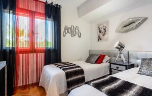 Elegant Four-Bedroom Villa in Ibiza’s Peaceful Heart - Ibiza, Spain