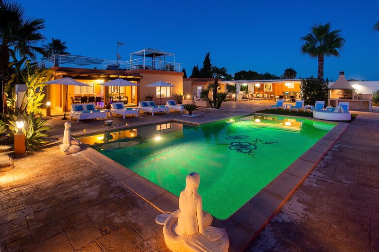 Elegant Four-Bedroom Villa in Ibiza’s Peaceful Heart - Ibiza, Spain