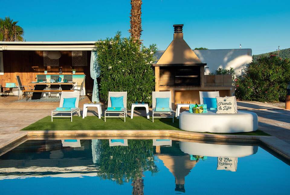 Elegant Four-Bedroom Villa in Ibiza’s Peaceful Heart - Ibiza, Spain