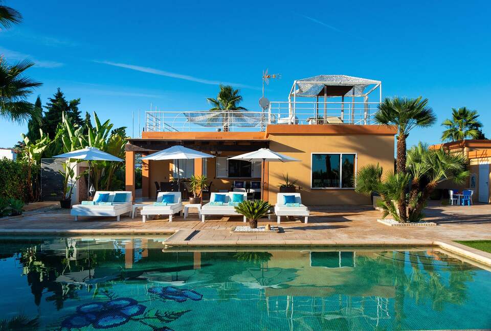 Elegant Four-Bedroom Villa in Ibiza’s Peaceful Heart - Ibiza, Spain