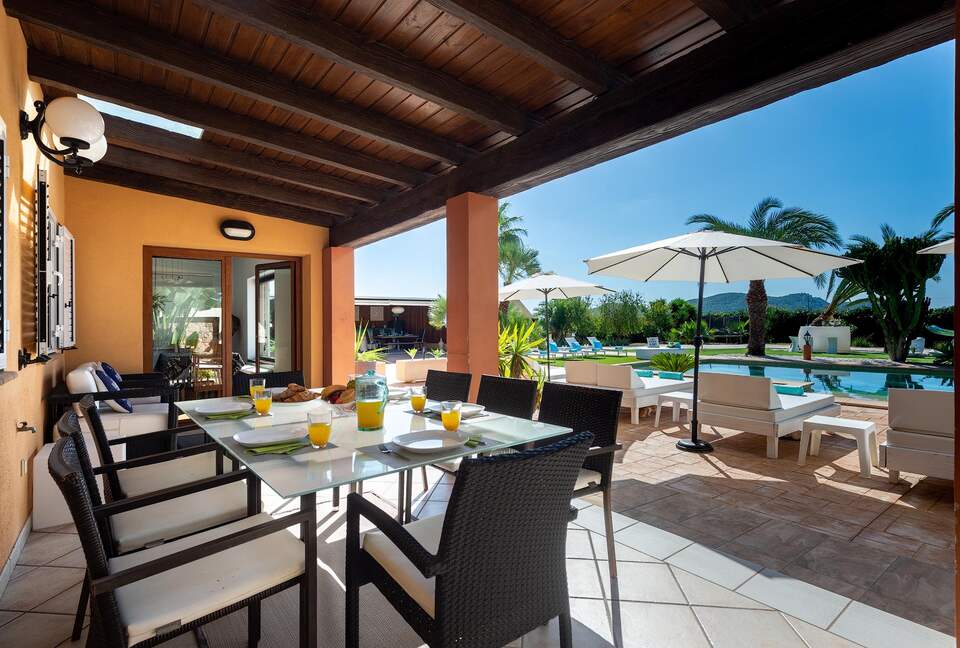 Elegant Four-Bedroom Villa in Ibiza’s Peaceful Heart - Ibiza, Spain