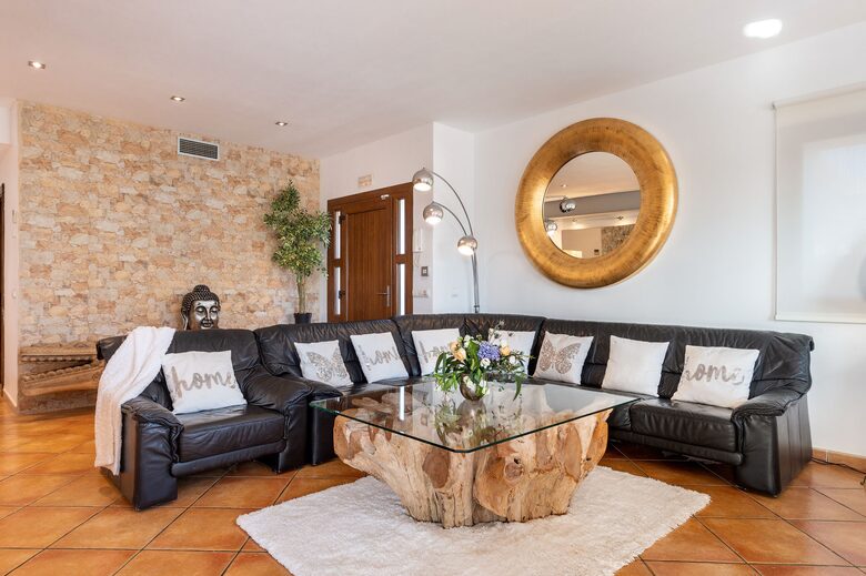 Elegant Four-Bedroom Villa in Ibiza’s Peaceful Heart - Ibiza, Spain