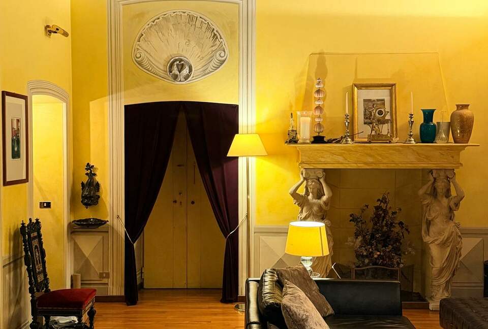 A Charming Palazzo Residence in Central Turin - Turin, Italy