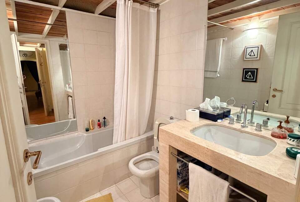 A Charming Palazzo Residence in Central Turin - Turin, Italy