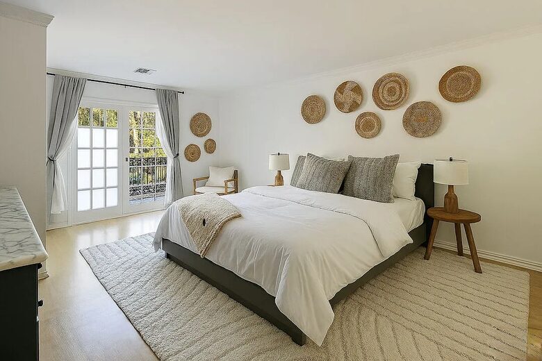 An Architectural Estate on the Riviera - Malibu, California