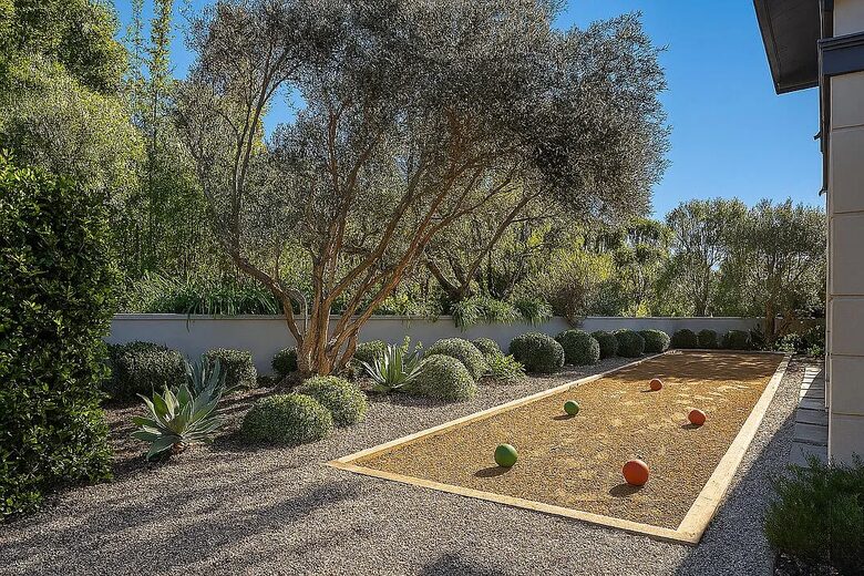 An Architectural Estate on the Riviera - Malibu, California