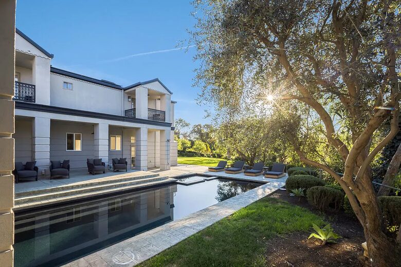 An Architectural Estate on the Riviera - Malibu, California