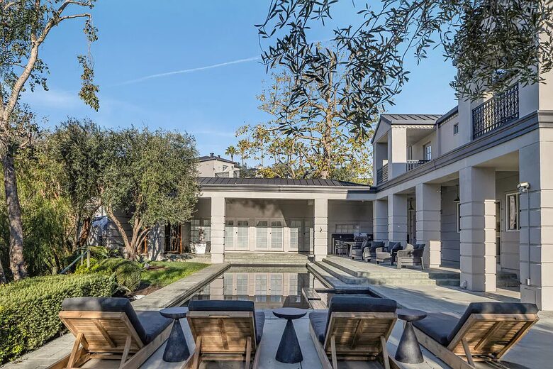 An Architectural Estate on the Riviera - Malibu, California