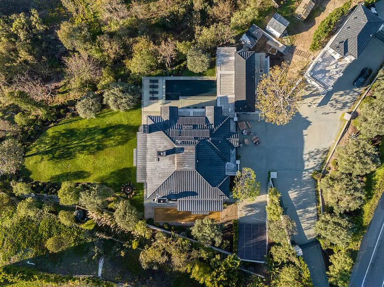 An Architectural Estate on the Riviera - Malibu, California