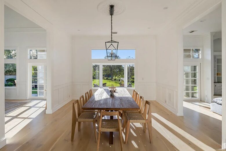 An Architectural Estate on the Riviera - Malibu, California