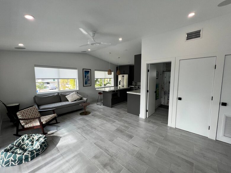 Calm Coastal Escape Steps from the Atlantic - Key Largo, Florida