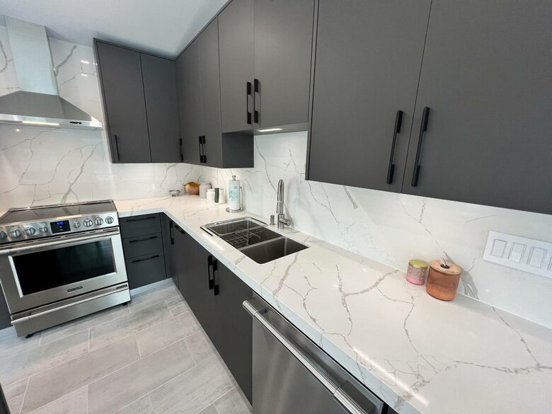 Calm Coastal Escape Steps from the Atlantic - Key Largo, Florida