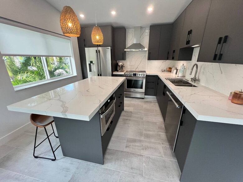 Calm Coastal Escape Steps from the Atlantic - Key Largo, Florida