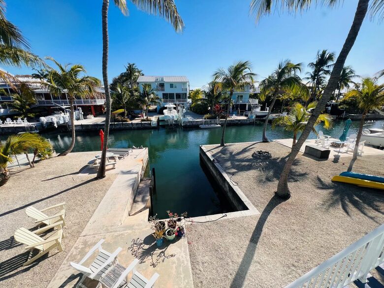 Calm Coastal Escape Steps from the Atlantic - Key Largo, Florida