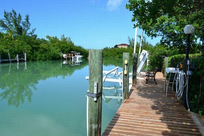 Canal-Front Keys Retreat Near Sombrero Beach - Marathon, Florida