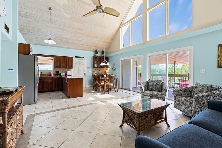 Canal-Front Keys Retreat Near Sombrero Beach - Marathon, Florida