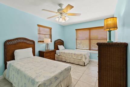 Canal-Front Keys Retreat Near Sombrero Beach - Marathon, Florida