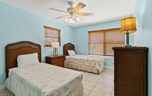 Canal-Front Keys Retreat Near Sombrero Beach - Marathon, Florida