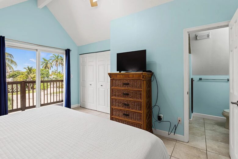 Canal-Front Keys Retreat Near Sombrero Beach - Marathon, Florida