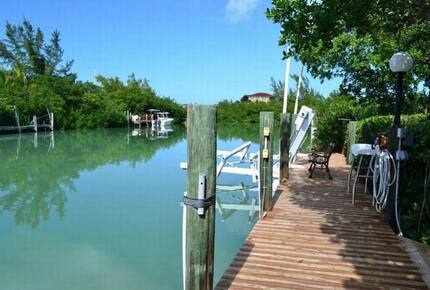 Canal-Front Keys Retreat Near Sombrero Beach - Marathon, Florida