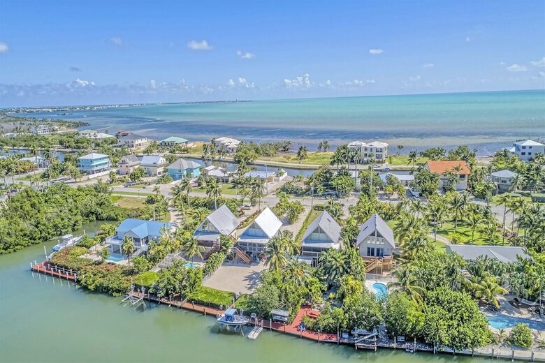 Canal-Front Keys Retreat Near Sombrero Beach - Marathon, Florida