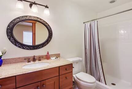 Tahoe Vista Home Near Beach & Skiing - tahoe vista, California