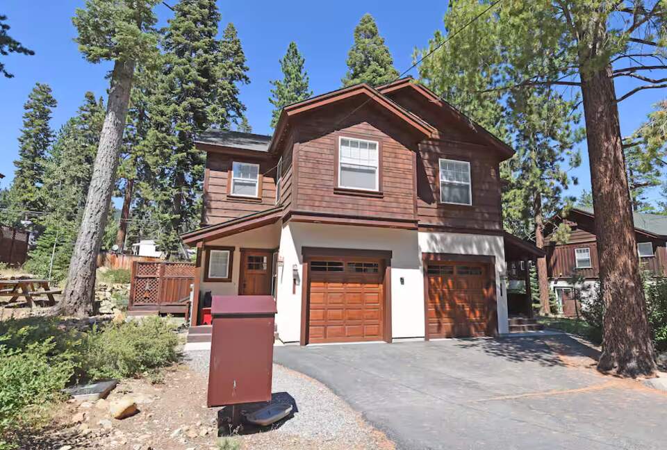 Tahoe Vista Home Near Beach & Skiing - tahoe vista, California