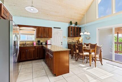 Canal-Front Keys Retreat Near Sombrero Beach - Marathon, Florida