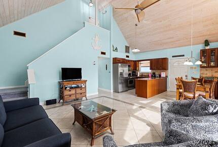 Canal-Front Keys Retreat Near Sombrero Beach - Marathon, Florida