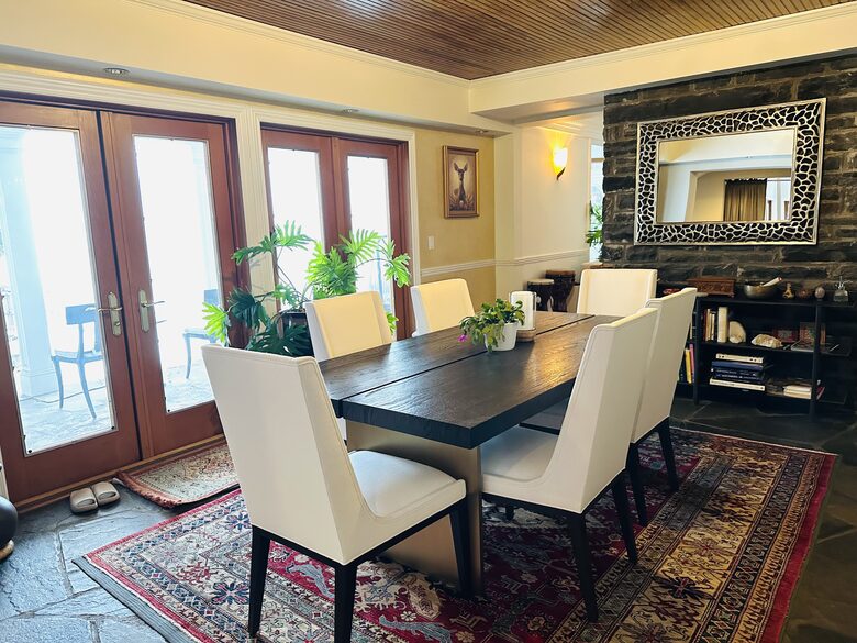 Easter's First Blooms at the Estate and Late April Exclusive Tulip Extravaganza - Woodstock, New York