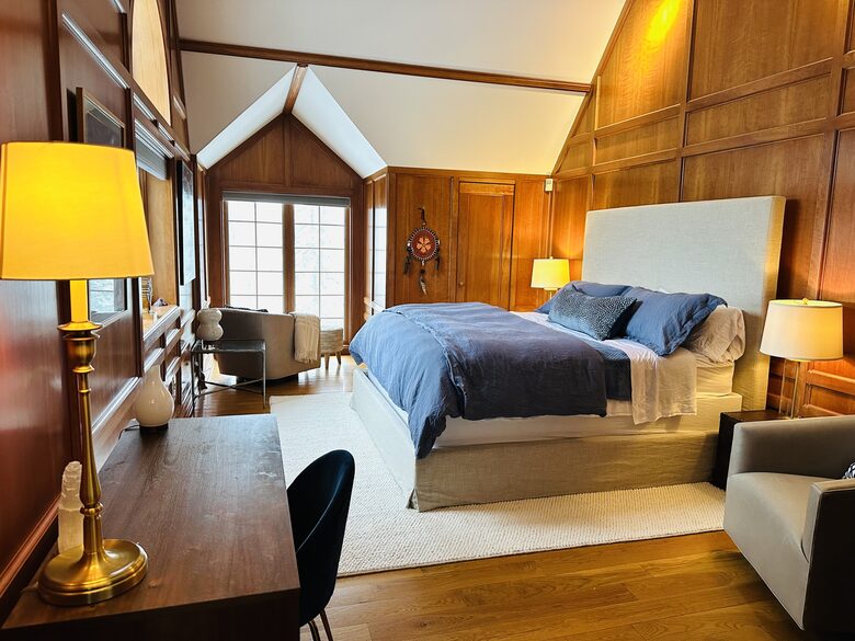 Easter's First Blooms at the Estate and Late April Exclusive Tulip Extravaganza - Woodstock, New York