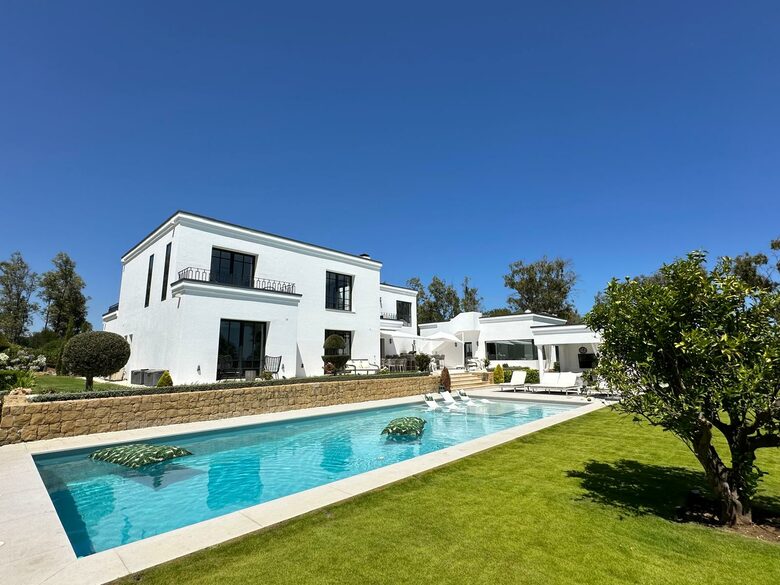 Sotogrande Sanctuary with Pool Cabana & Club Access - San Roque, Spain