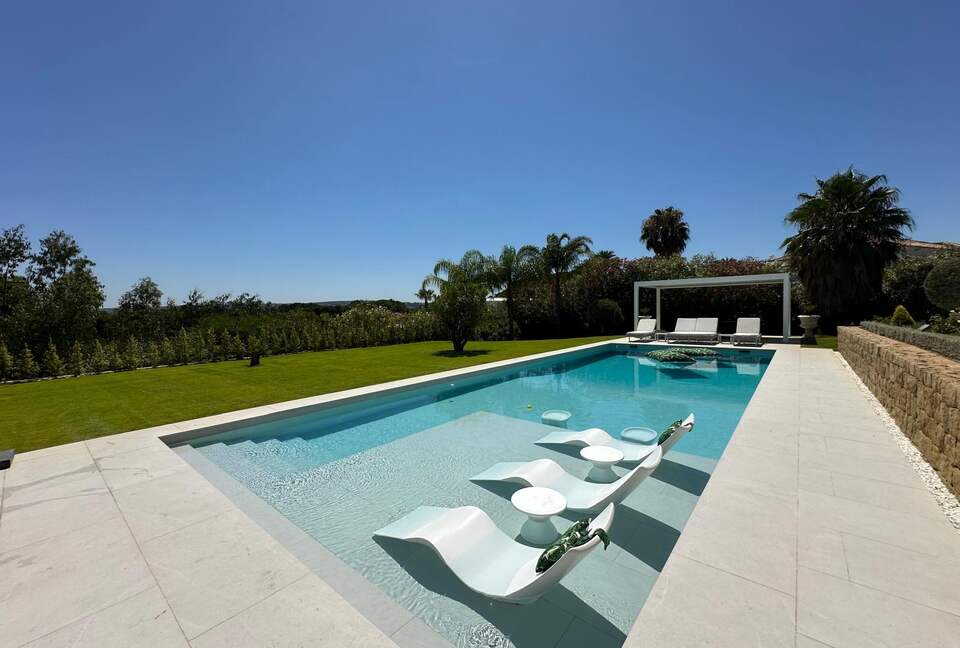 Sotogrande Sanctuary with Pool Cabana & Club Access - San Roque, Spain