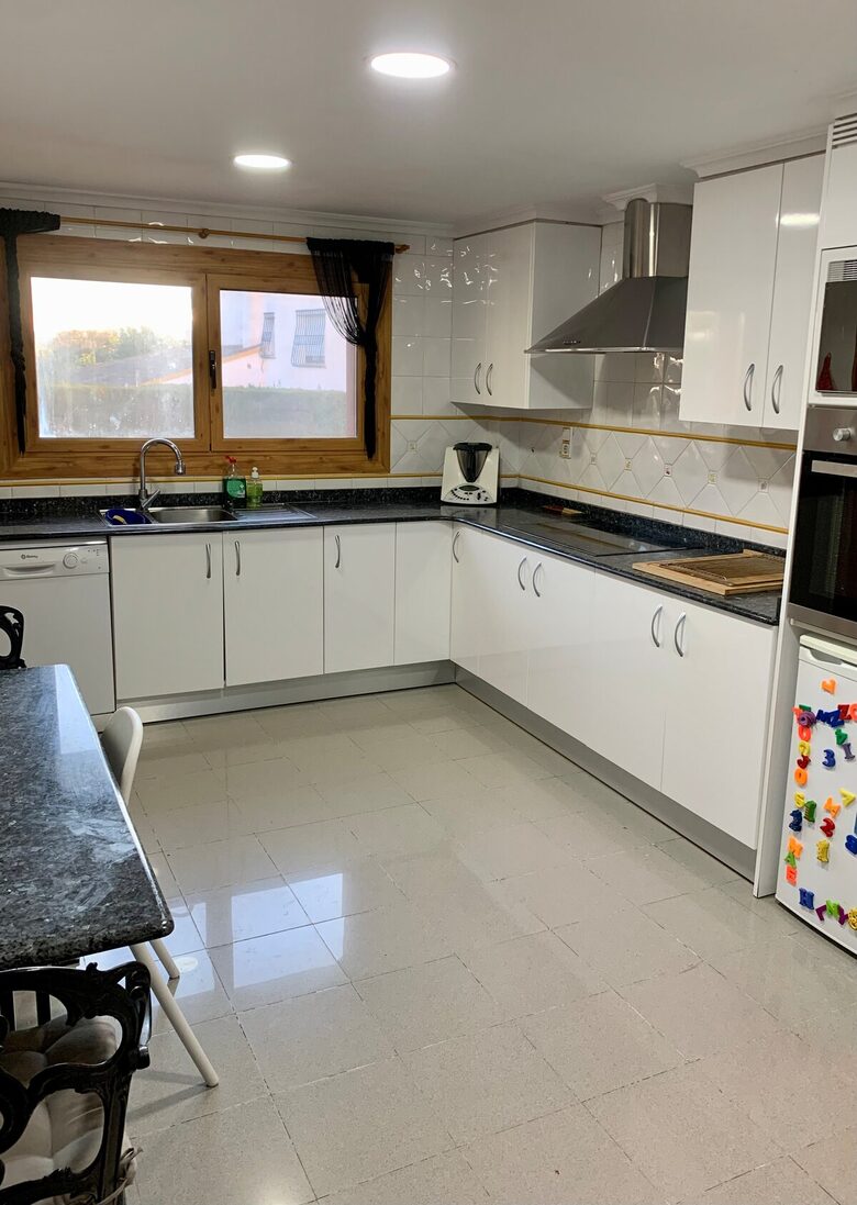 Countryside Home with Pool Near Valencia - Valencia, Spain