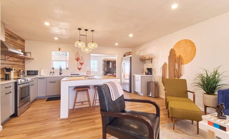 Private Joshua Tree Desert Retreat with Hot Tub & Stargazing - Joshua Tree, California