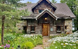 Magical Anam Cara Cabin on Lake Medora - Copper Harbor, Michigan