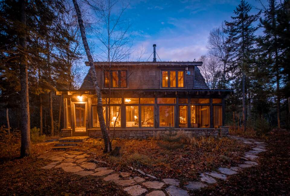 Magical Anam Cara Cabin on Lake Medora - Copper Harbor, Michigan