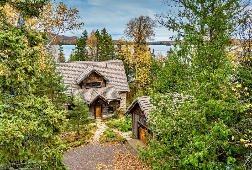 Magical Anam Cara Cabin on Lake Medora - Copper Harbor, Michigan