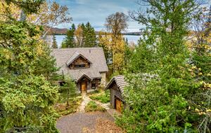 Magical Anam Cara Cabin on Lake Medora - Copper Harbor, Michigan
