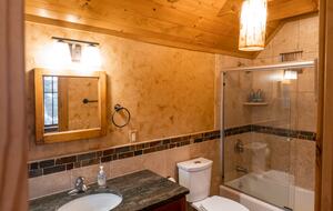 Magical Anam Cara Cabin on Lake Medora - Copper Harbor, Michigan