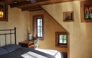 Magical Anam Cara Cabin on Lake Medora - Copper Harbor, Michigan