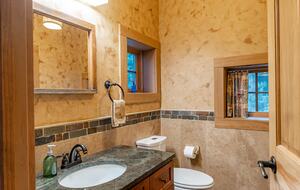 Magical Anam Cara Cabin on Lake Medora - Copper Harbor, Michigan