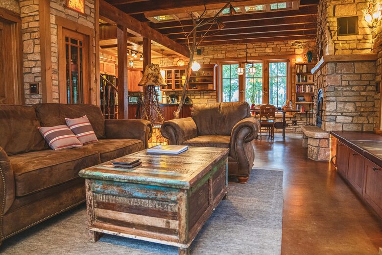 Magical Anam Cara Cabin on Lake Medora - Copper Harbor, Michigan