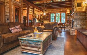 Magical Anam Cara Cabin on Lake Medora - Copper Harbor, Michigan