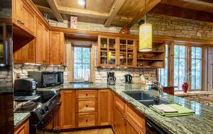 Magical Anam Cara Cabin on Lake Medora - Copper Harbor, Michigan