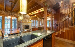 Magical Anam Cara Cabin on Lake Medora - Copper Harbor, Michigan